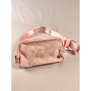 Lululemon Everywhere Belt Bag Pink Bliss NWT Crossbody Fanny Pack Athleisure‎